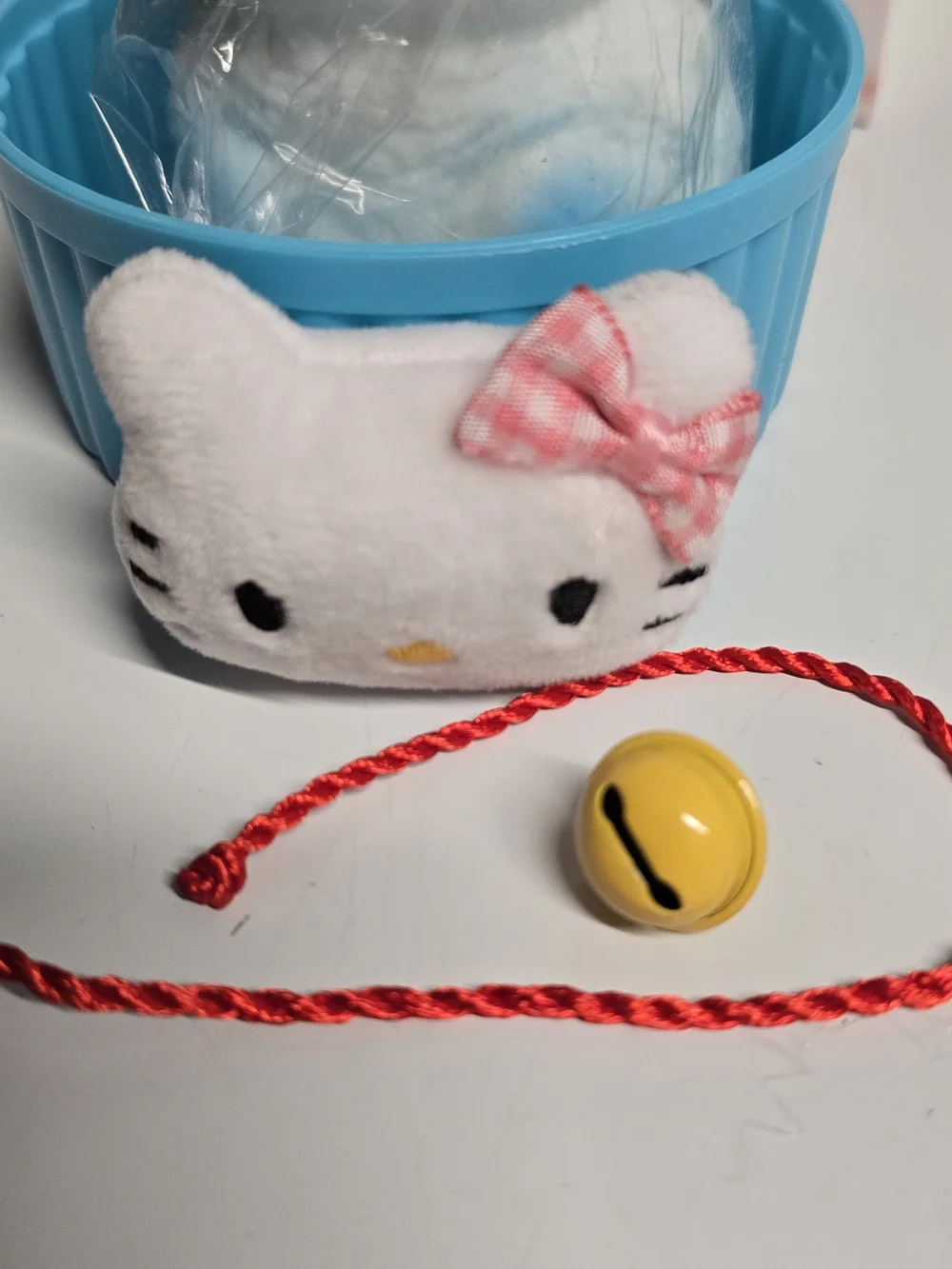 Blue & White Kitty Squishy with Crown in Blue Dish